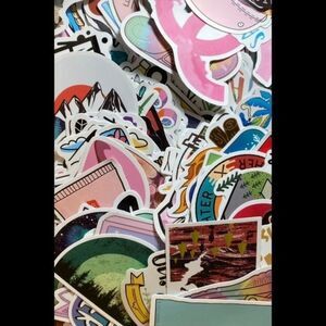 100 pcs Random Vinyl Stickers